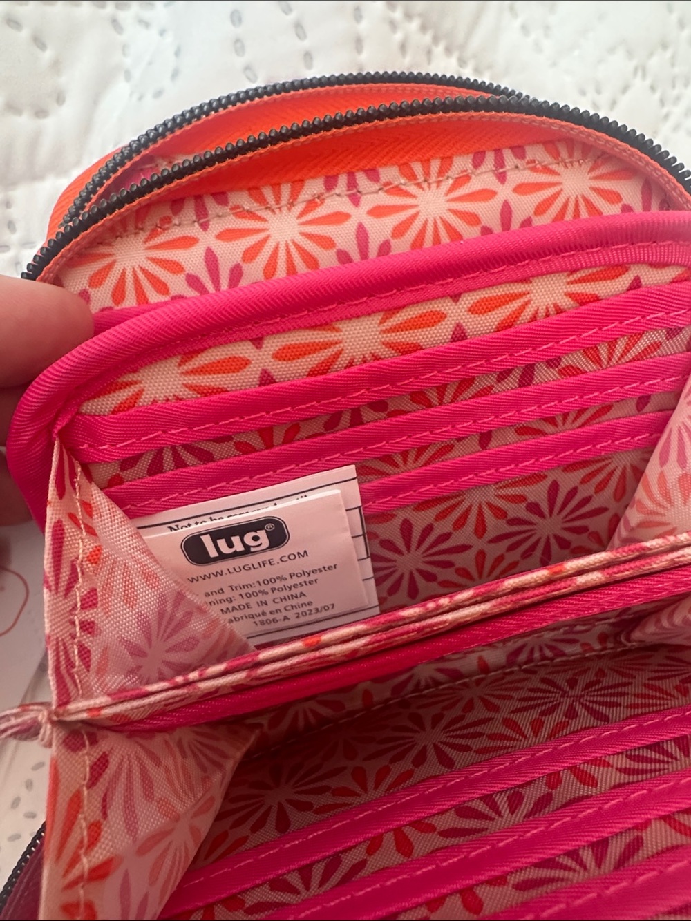 lug Quilted wallet Hot Pink - Picture 3 of 4
